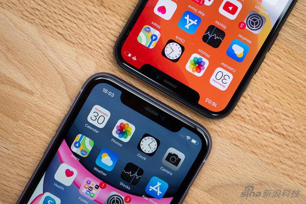 直到iPhone X，<a href=name-81.html>苹果</a><a href=name-84.html>手机</a>才从LCD改为OLED材质屏幕